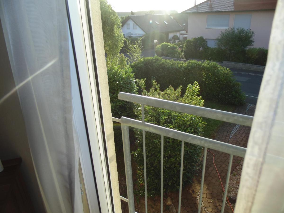 Lichtdurchflutetes Zimmer - Kaeppele Waldbuttelbrunn Exterior photo